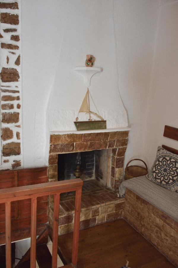 Maison d'hôtes Traditional House Kassandra'S à Hermione Extérieur photo